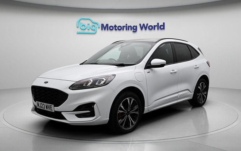 Used Ford Kuga ST-Line X 225 HP (165 kW) 2023 White SUV