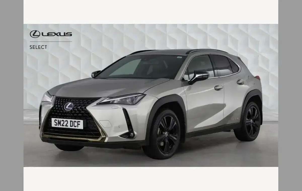 Used Lexus UX 250h 180 HP (132 kW) 2022 Silver SUV