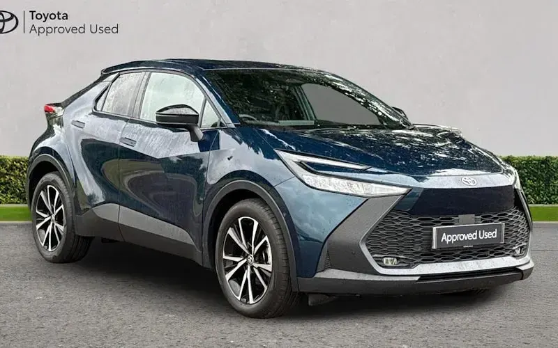 Used Toyota C-HR Design 140 HP (102 kW) 2025 SUV