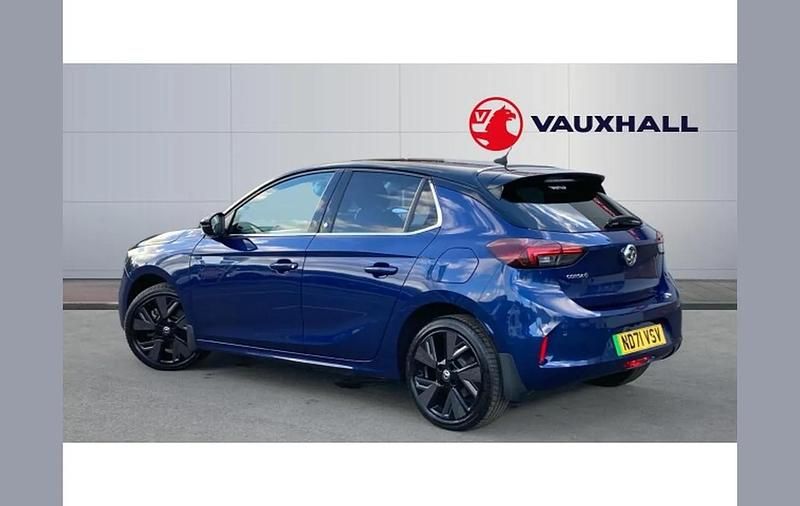 Second-hand Vauxhall Corsa-e Elite 100 kW (136 CP) 2021 Albastru Hatchback