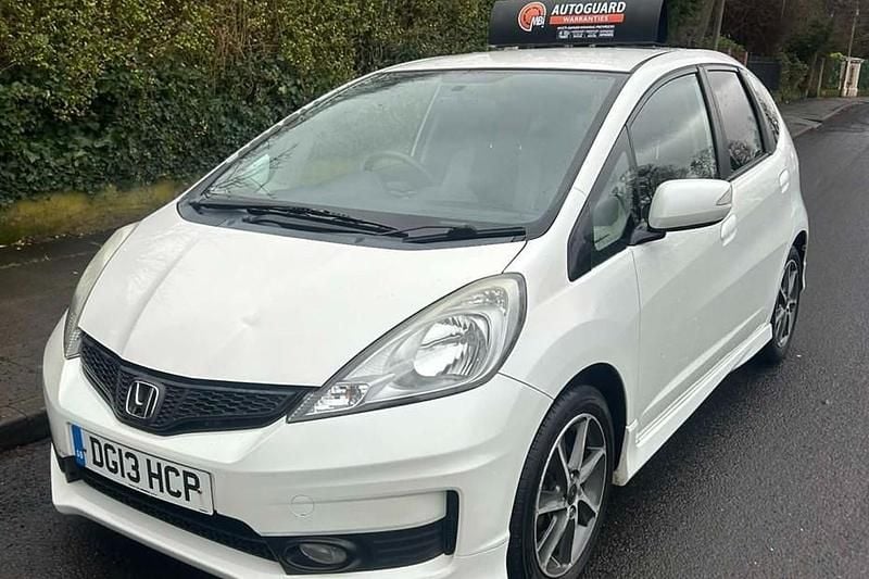 Used Honda Jazz SI 2013 White Hatchback