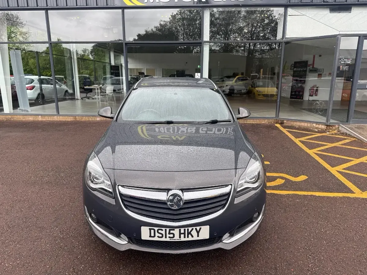 Used Vauxhall Insignia SRi 140 HP (102 kW) 2015 Grey Estate