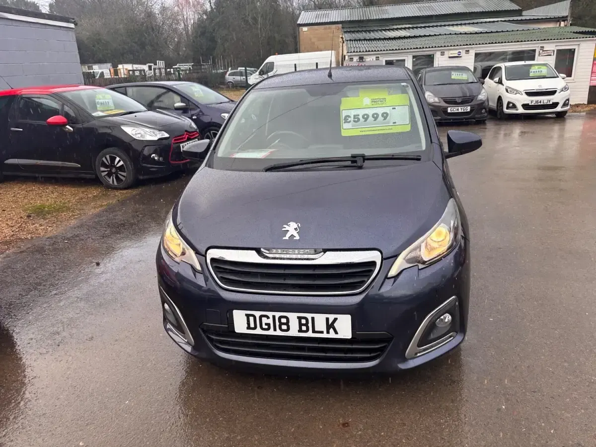Używany Peugeot 108 Allure 82 KM (60 kW) 2018 Niebieski Hatchback