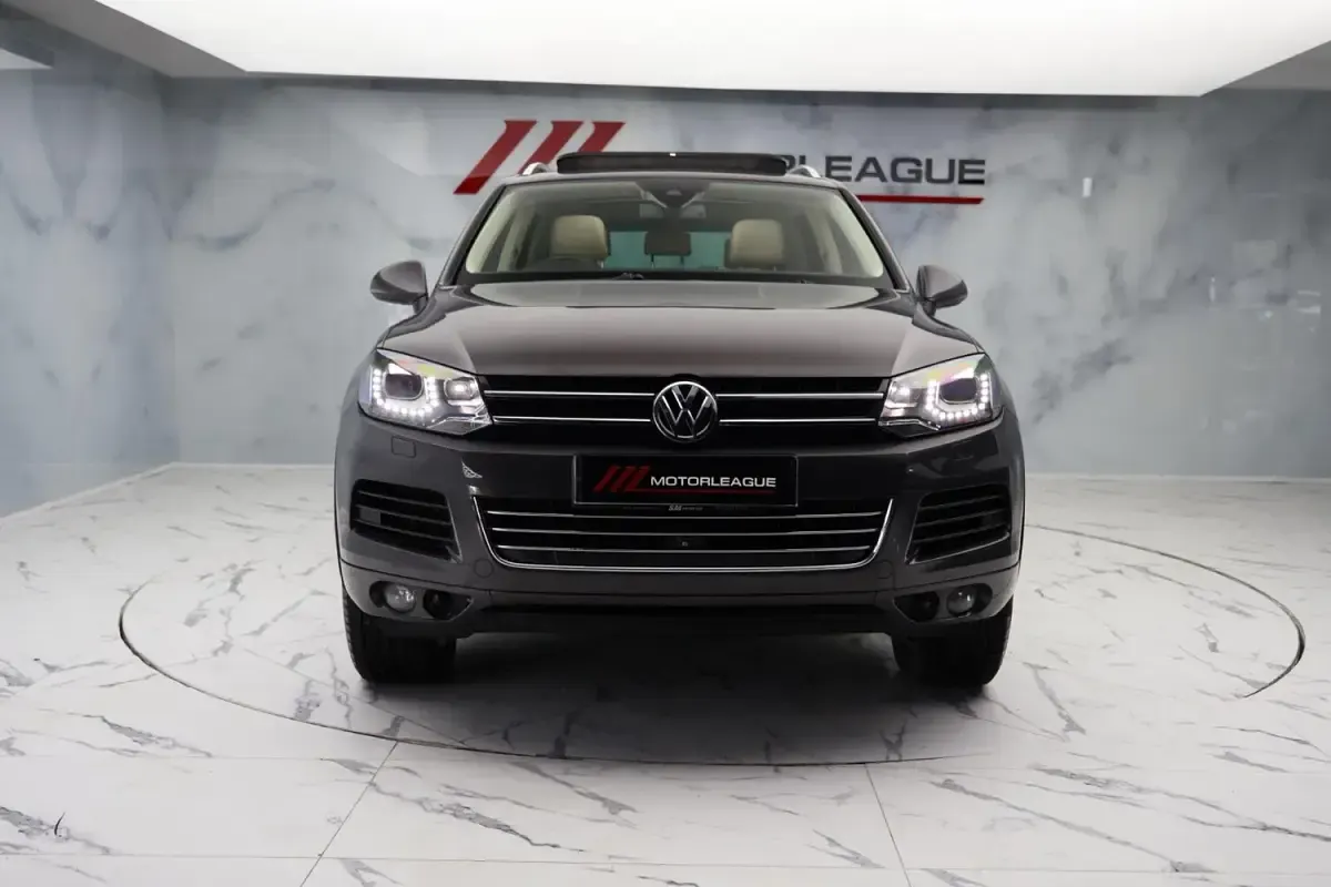 Used VW Touareg SE 245 HP (180 kW) 2011 Grey SUV