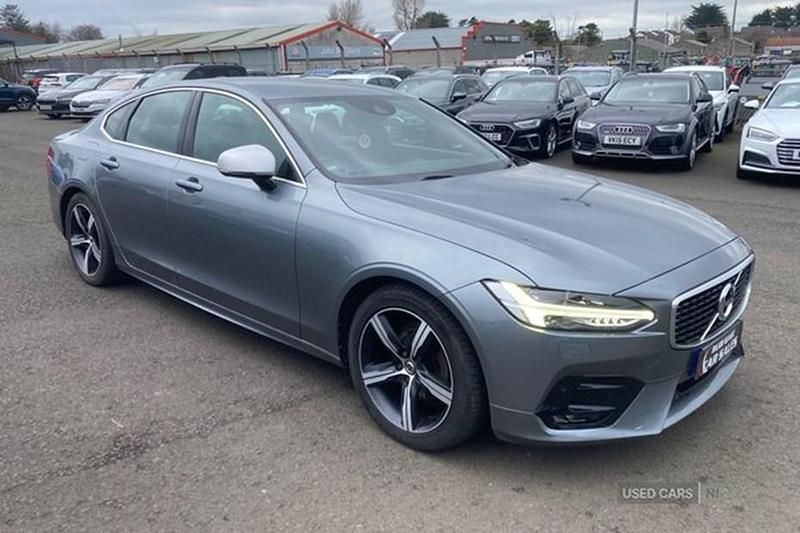 Usado Volvo S90 R-Design 2018 Cinzento Sedan