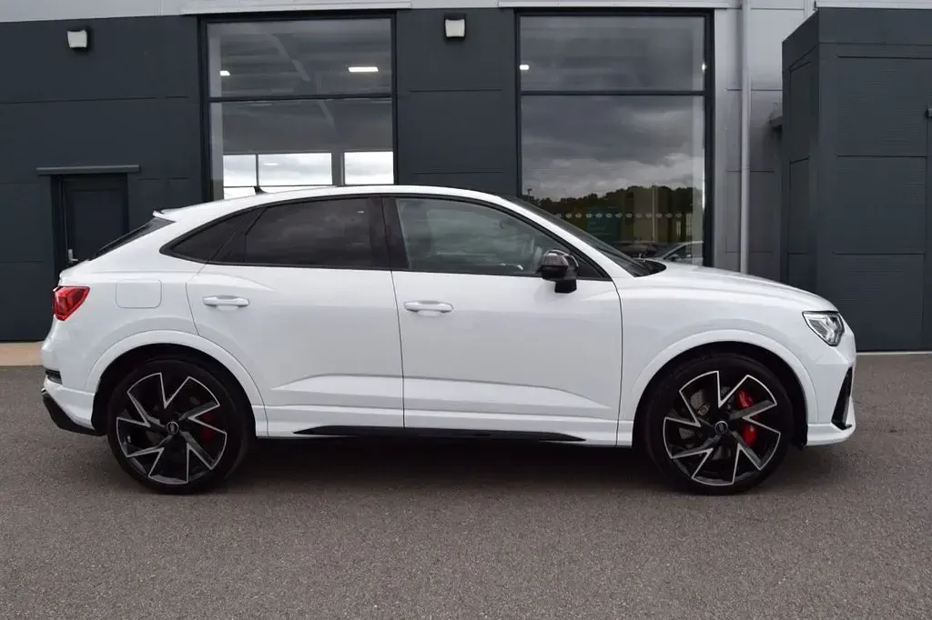 Used Audi RS Q3 Advanced 400 HP (294 kW) 2022 White SUV