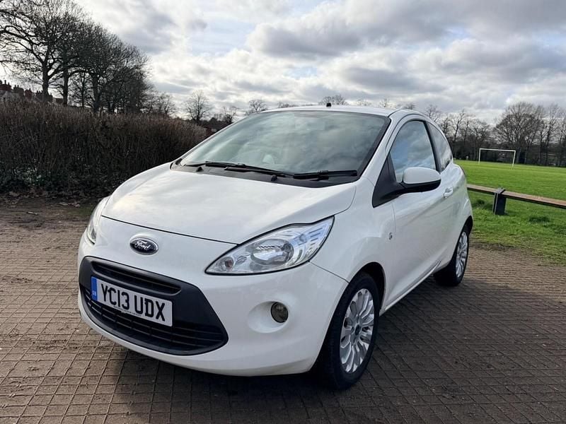 Used Ford Ka Zetec 69 HP (50 kW) 2013 White Hatchback