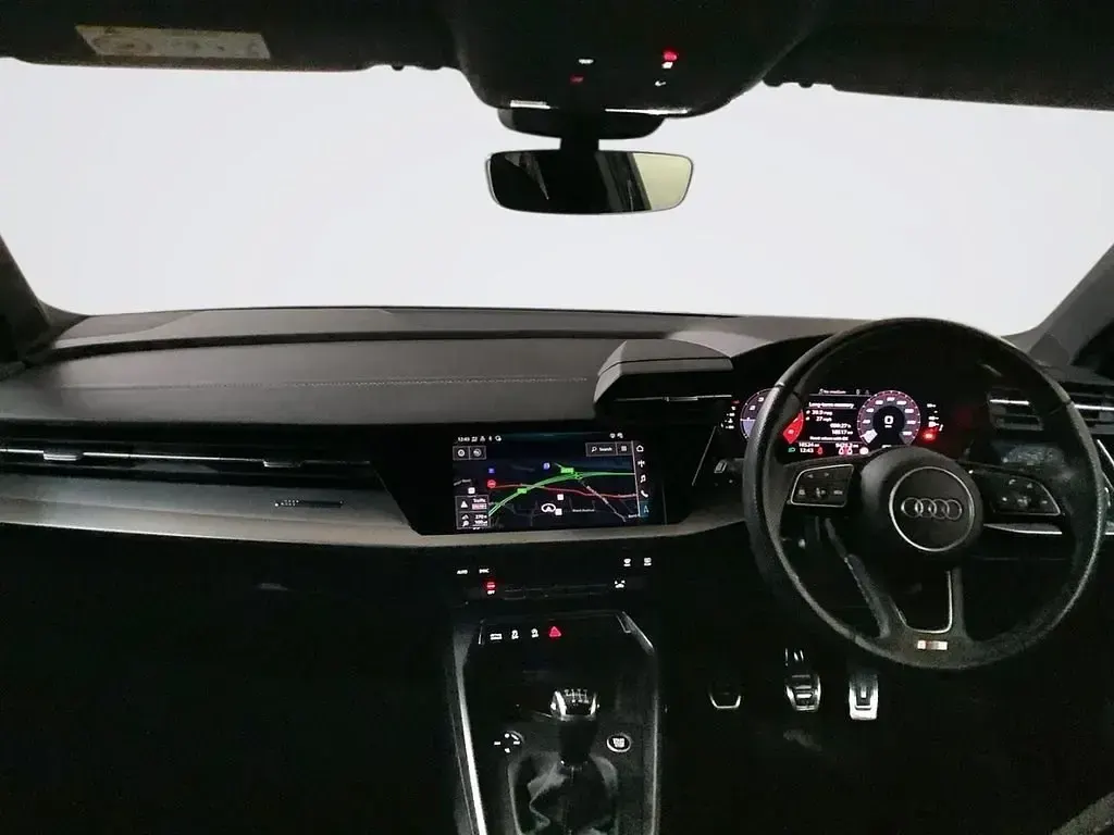 Begagnad Audi A3 S-Line 110 HK (80 kW) 2023 Svart Sedan