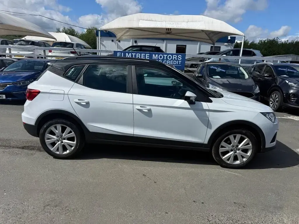 Used Seat Arona SE Technology 95 HP (69 kW) 2018 White SUV