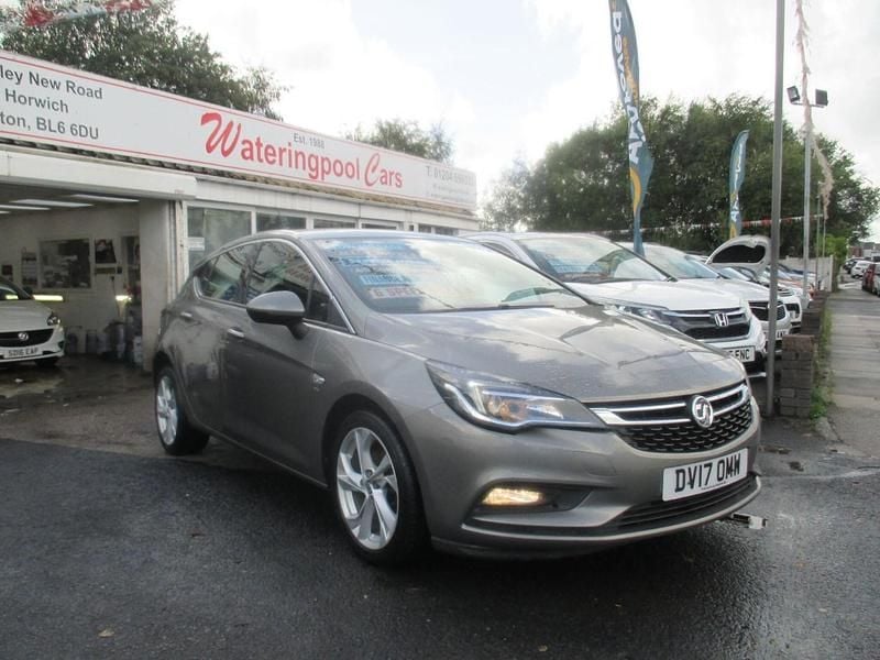 Grey Used 2017 Vauxhall Astra SRi Hatchback | £6,495 (Fair price) - Image 1/4