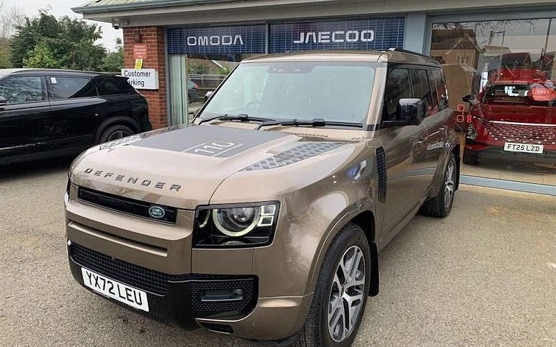 Used Land Rover Defender 249 HP (183 kW) 2023 SUV