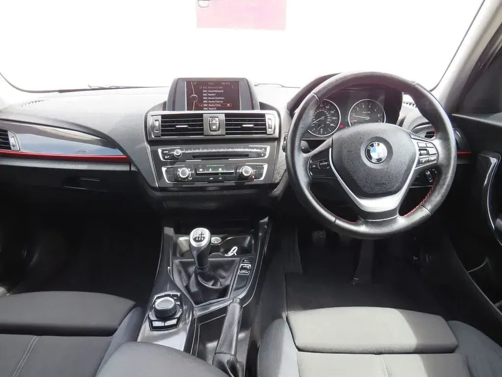 Used BMW 116 Sport Line 2013 White Hatchback