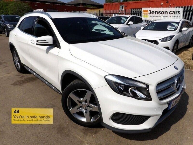 White Used 2016 Mercedes GLA200 AMG line SUV | £10,990 (Fair price) - Image 1/4