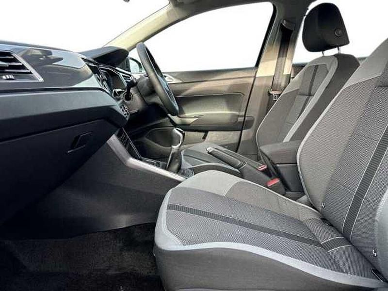 Used VW Polo 95 HP (69 kW) 2024 Hatchback