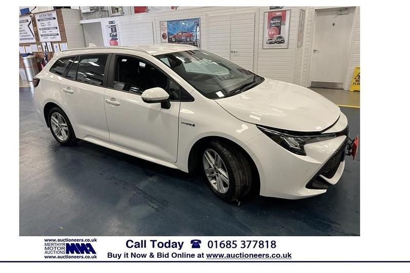 White Used 2020 Toyota Corolla Estate | £12,352 (Fair price) - Image 1/1