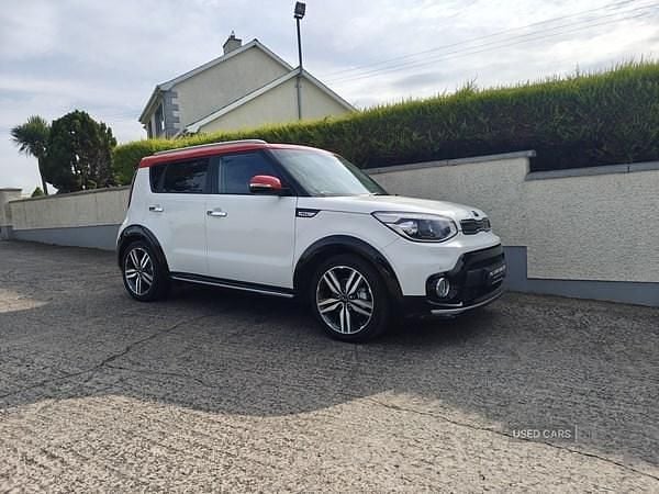 White Used 2017 Kia Soul 3 SUV | £10,995 (Fair price) - Image 1/4