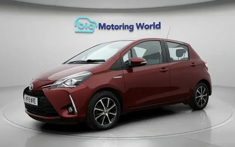 Used Toyota Yaris Hybrid 101 HP (74 kW) 2019 Hatchback