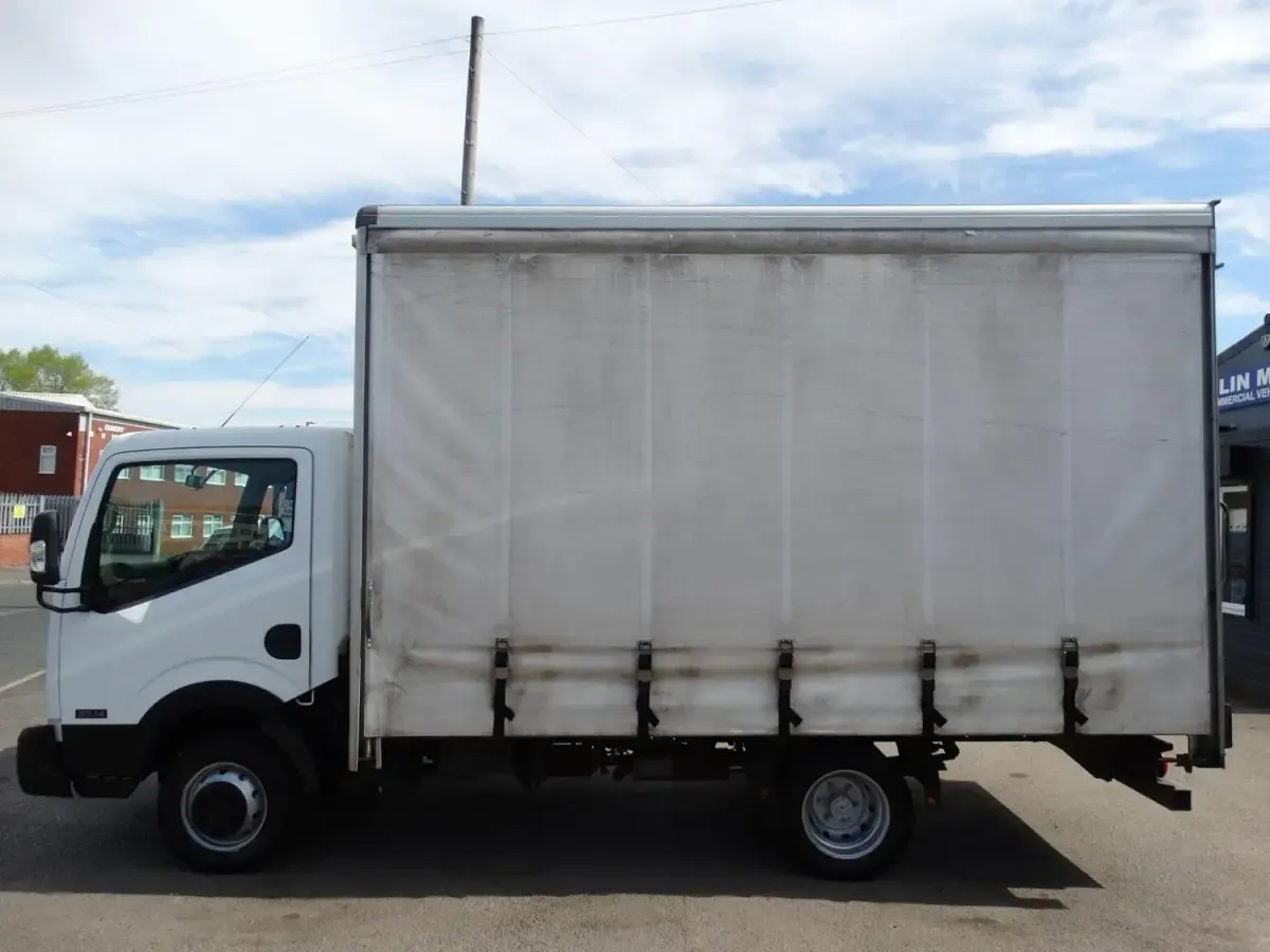Gebraucht Nissan Cabstar 136 PS (100 kW) 2015 Weiß Pickup
