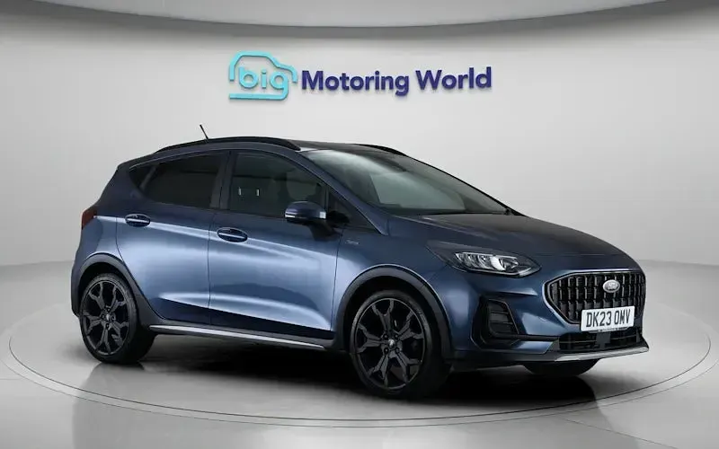 Begagnad Ford Fiesta Active X 101 HK (74 kW) 2023 Blå Halvkombi