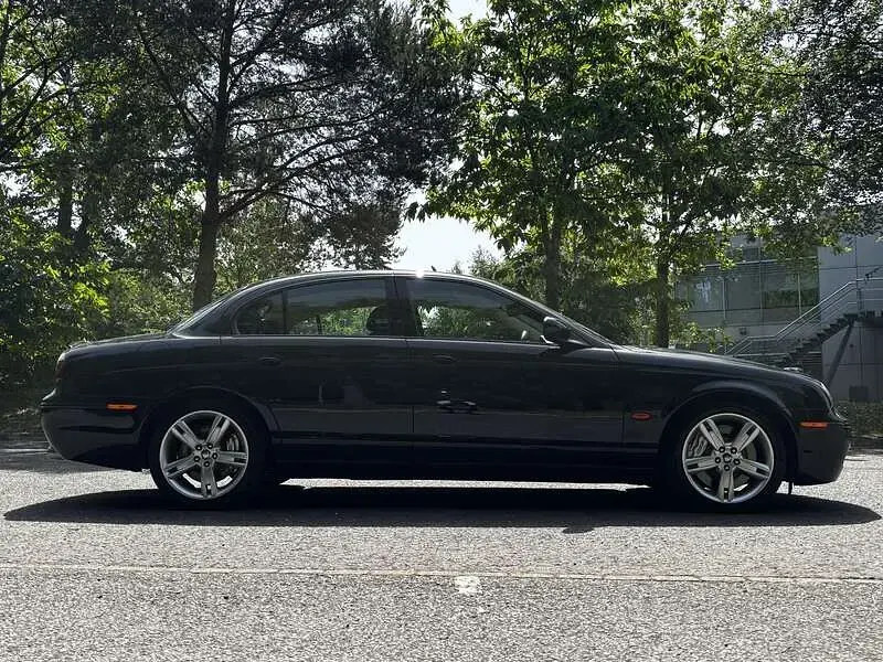 Used Jaguar S-Type S 400 HP (294 kW) 2026 Black