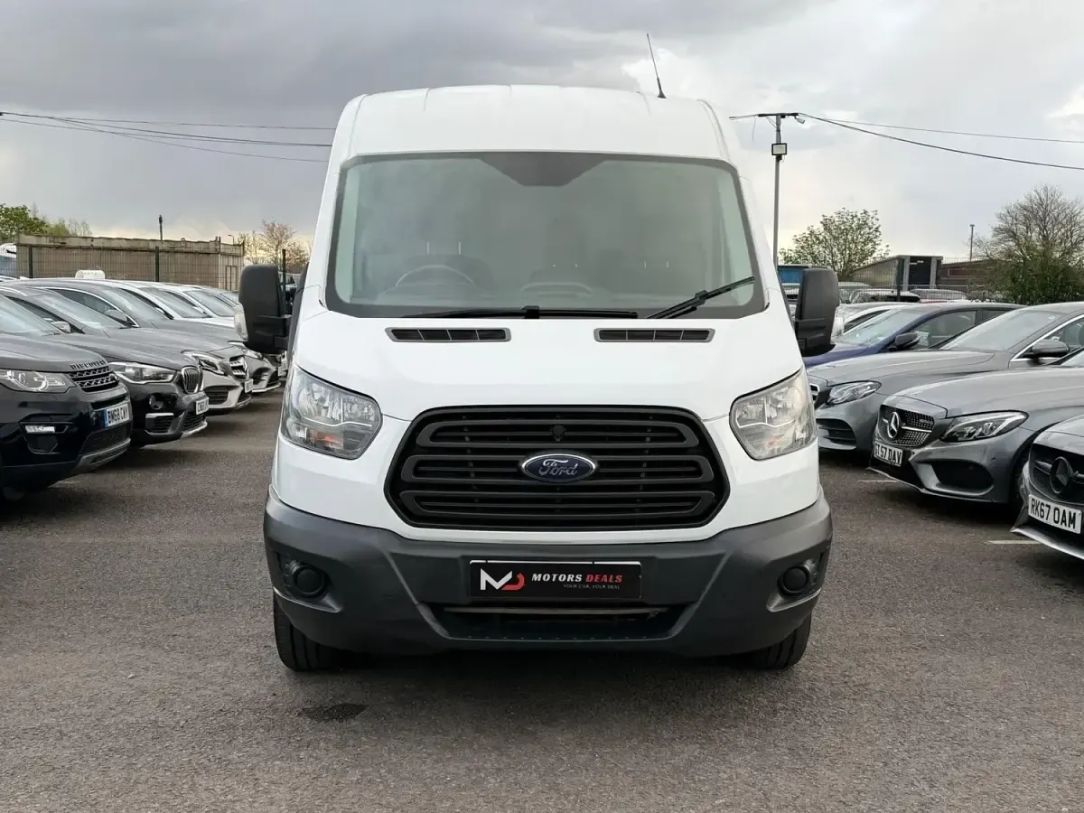 Usado Ford Transit 130 HP (95 kW) 2018 Branco Van