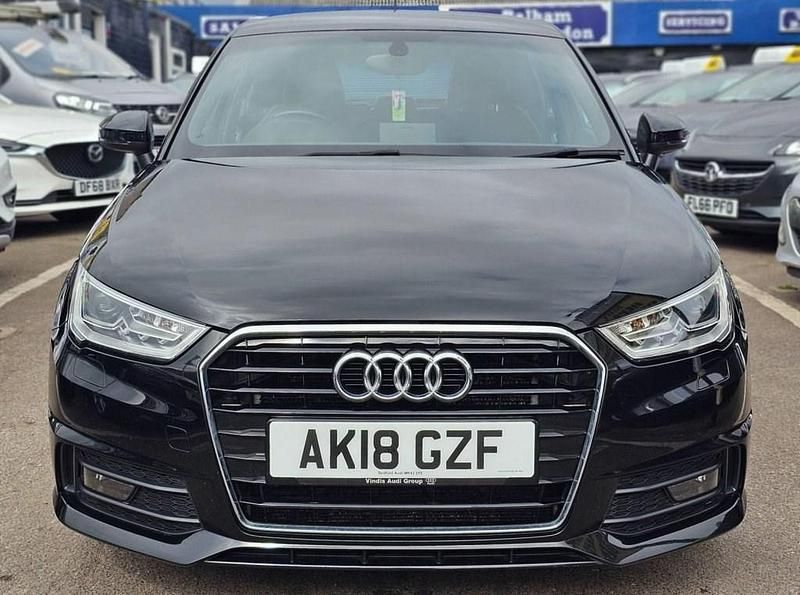 Begagnad Audi A1 S-Line 2018 Svart Halvkombi