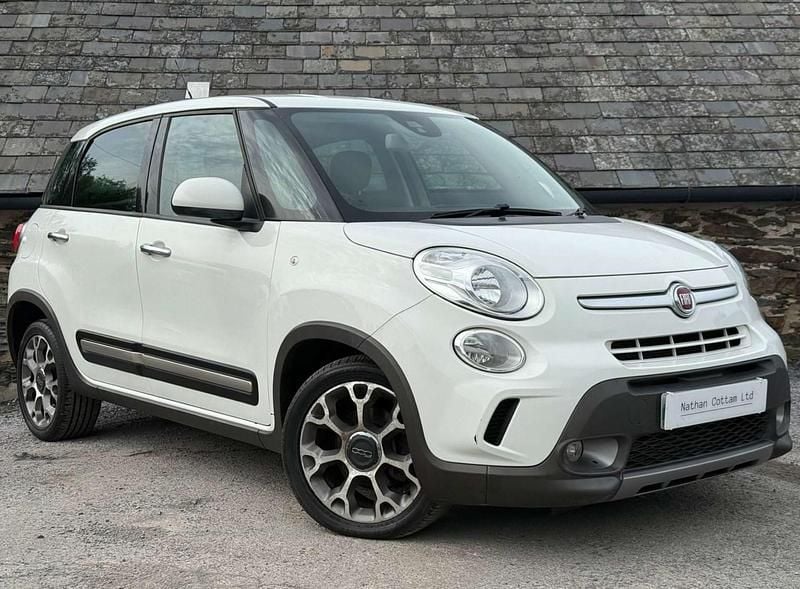 White Used 2013 Fiat 500L Trekking MPV | £3,995 (Fair price) - Image 1/4