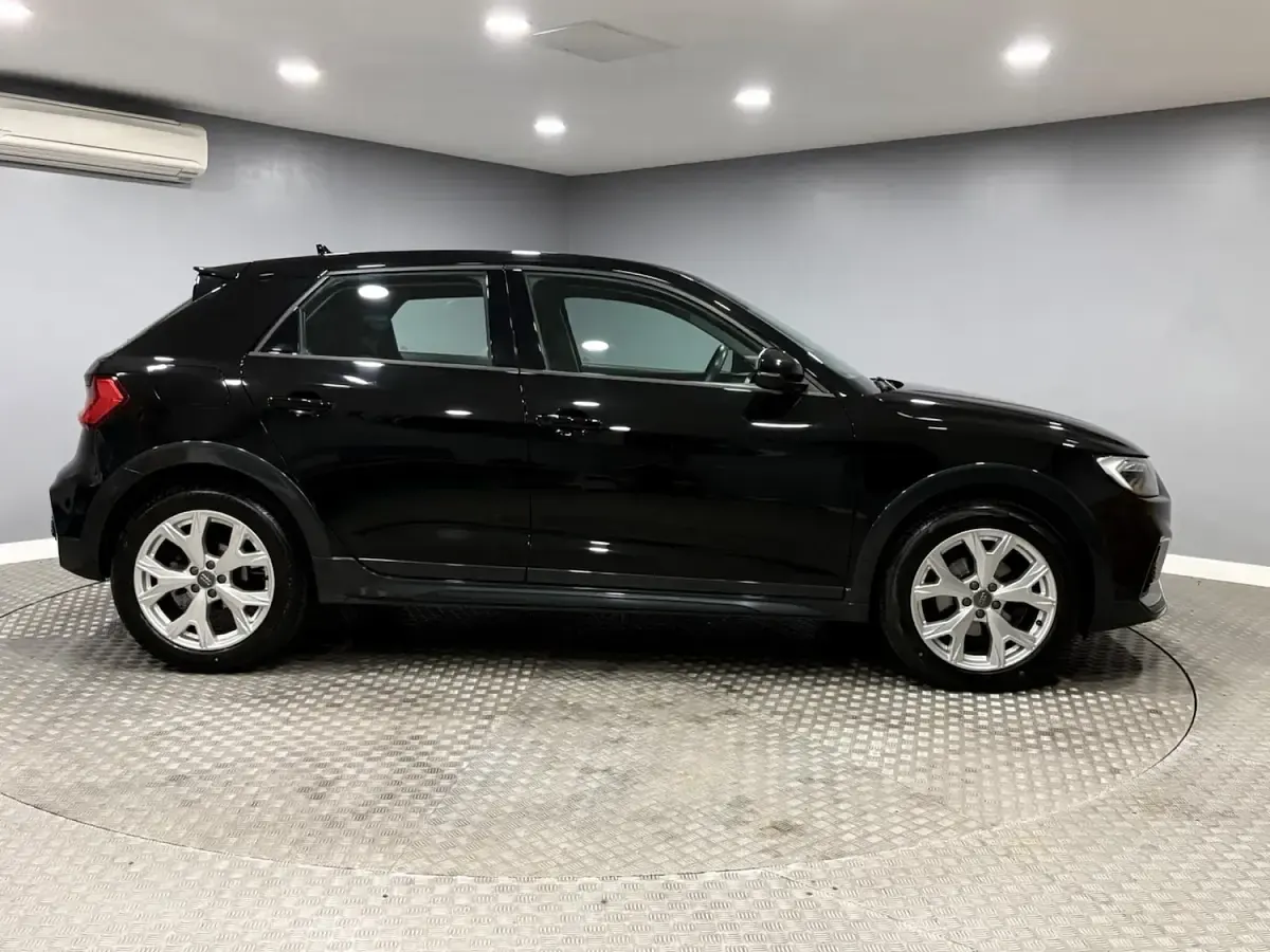 Used Audi A1 Advanced 116 HP (85 kW) 2020 Black SUV