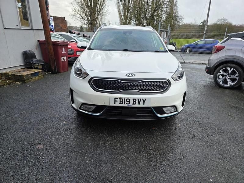 Used Kia Niro 139 HP (102 kW) 2019 White SUV