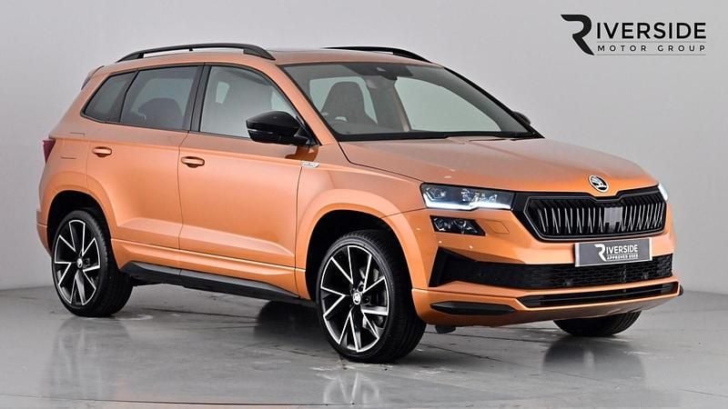 Pheonix orange exclusive Used 2023 Skoda Karoq SportLine SUV | £21,490 (Fair price) - Image 1/4