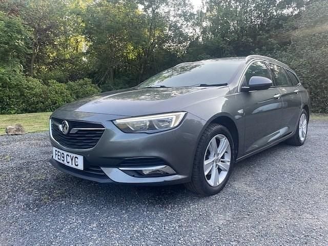 Used Vauxhall Insignia 136 HP (100 kW) 2019 Grey Estate