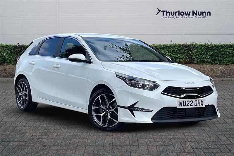 White Used 2022 Kia Ceed 3 Hatchback | £14,249 (Fair price) - Image 1/4