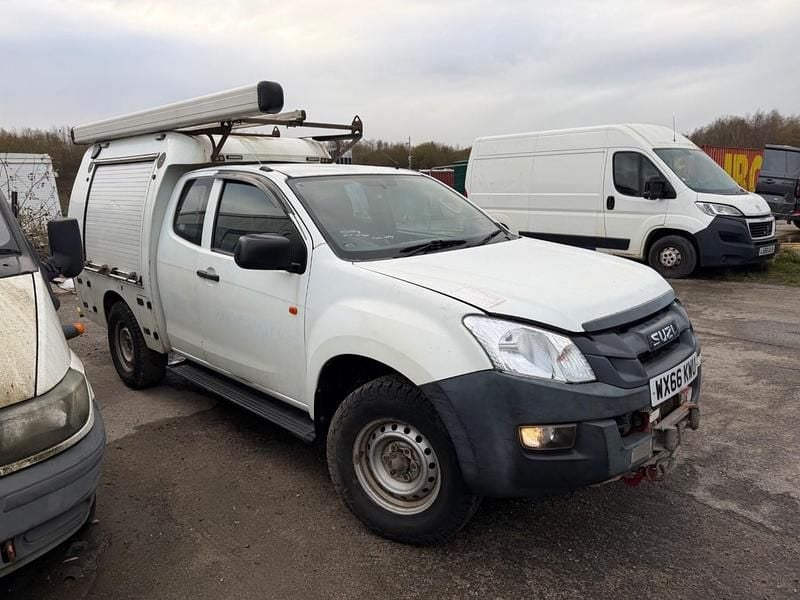 White Used 2016 Isuzu D-Max Pickup | £4,499 (Super price) - Image 1/4