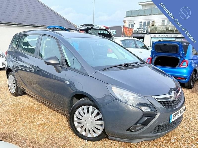 Used Vauxhall Zafira 140 HP (102 kW) 2015 Grey MPV