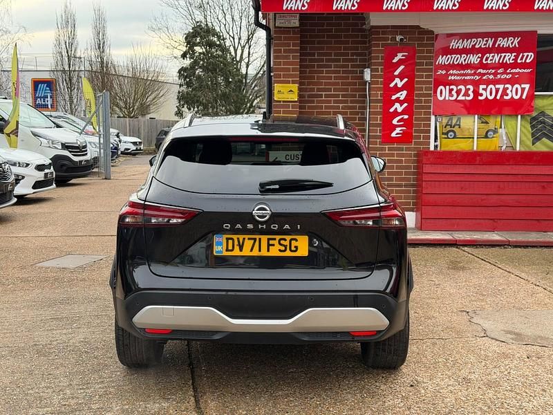 Used Nissan Qashqai N-Connecta 140 HP (102 kW) 2021 Black SUV