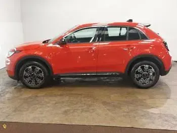 Used Fiat 600 100 HP (73 kW) 2025 Orange SUV