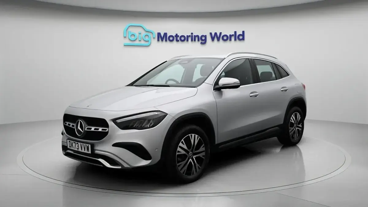 Used Mercedes GLA200 Executive 163 HP (119 kW) 2023 Silver SUV