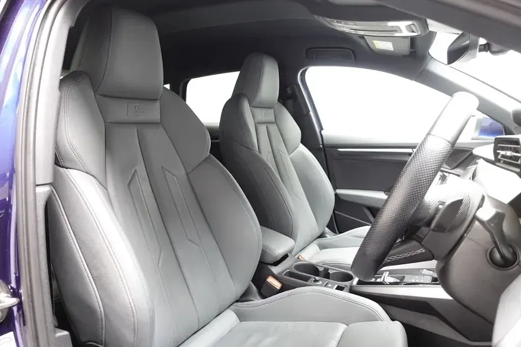 Begagnad Audi A3 Sportback e-tron S-Line 204 HK (150 kW) 2023 Blå Halvkombi