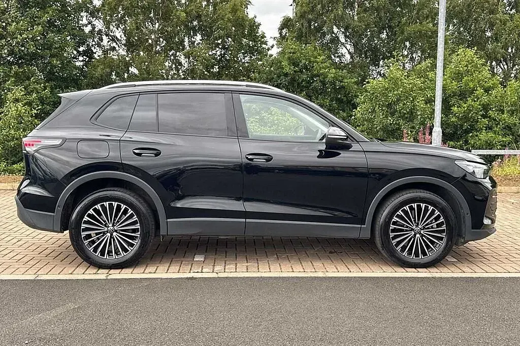 Used VW Tiguan Match 204 HP (150 kW) 2025 Black SUV