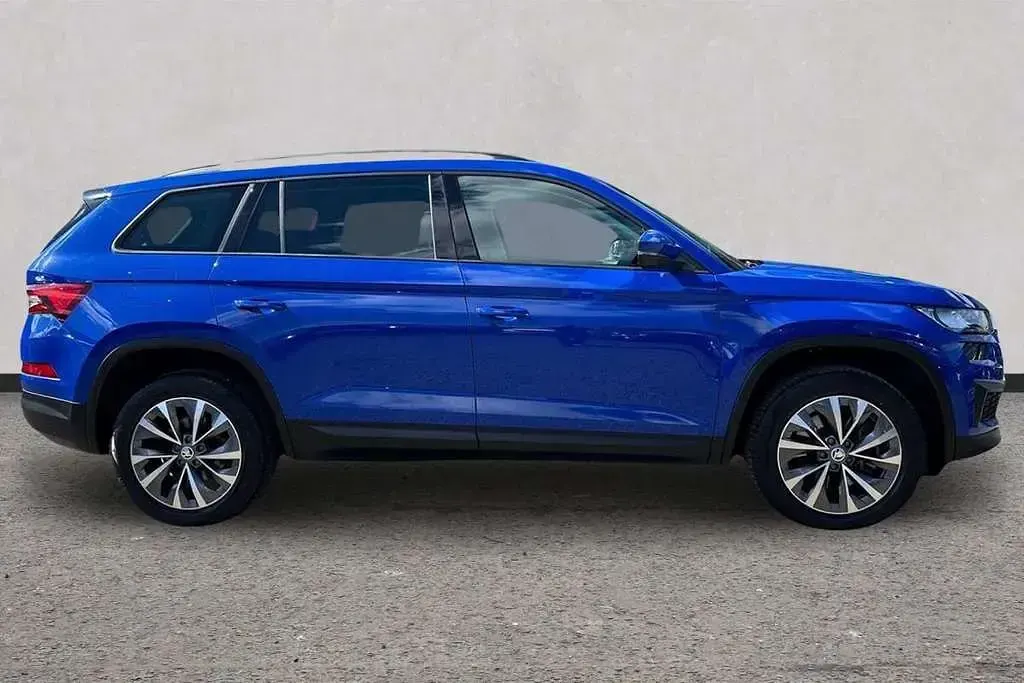 Used Skoda Kodiaq SE Drive 150 HP (110 kW) 2023 Energy blue SUV
