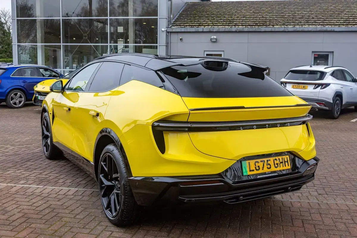 Used Lotus Eletre 450 kW (612 HP) 2025 Yellow SUV