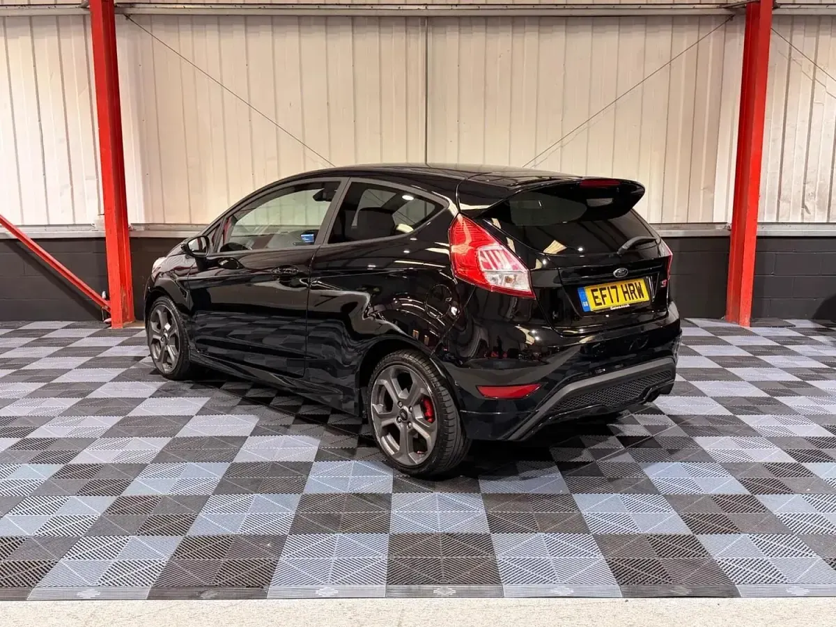 Used Ford Fiesta ST 182 HP (133 kW) 2017 Black Hatchback