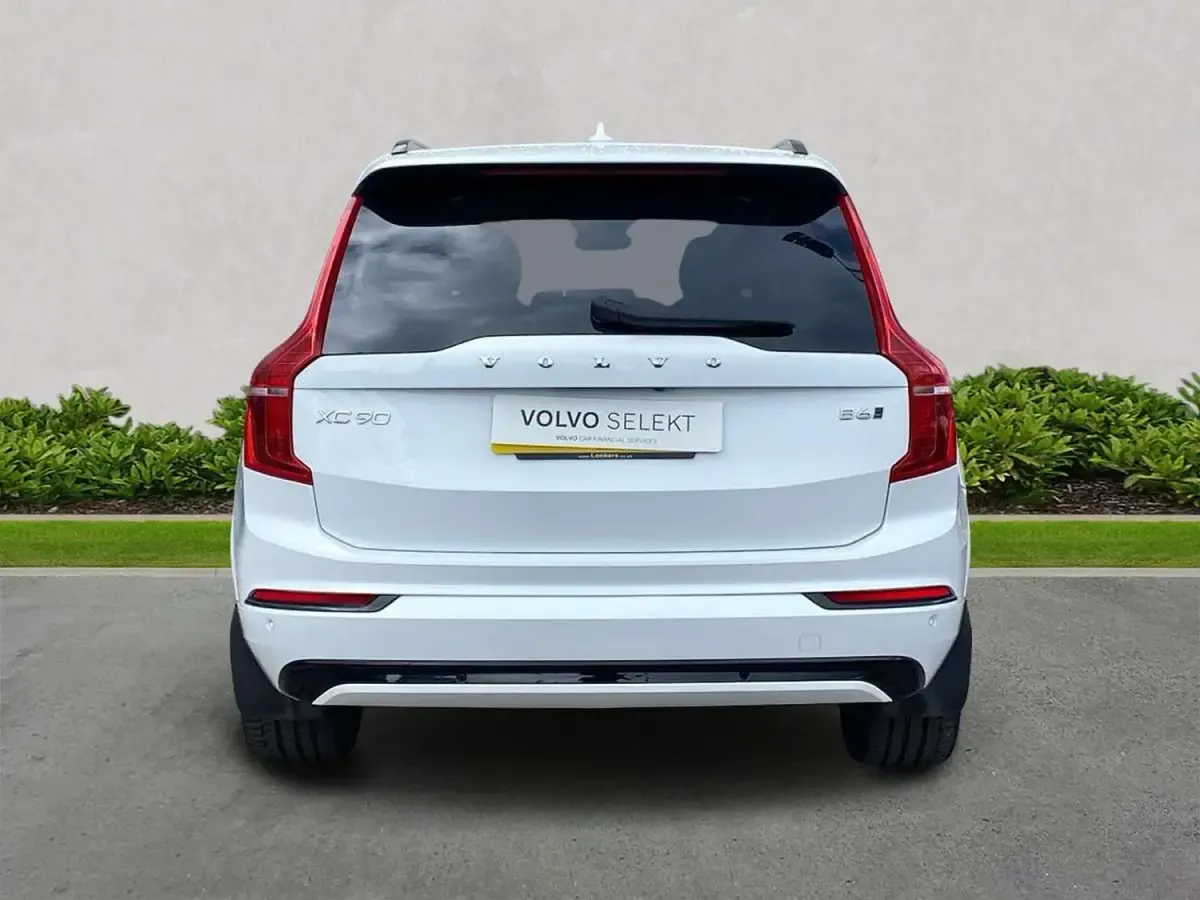 Usado Volvo XC90 Ultimate 2023 Branco SUV