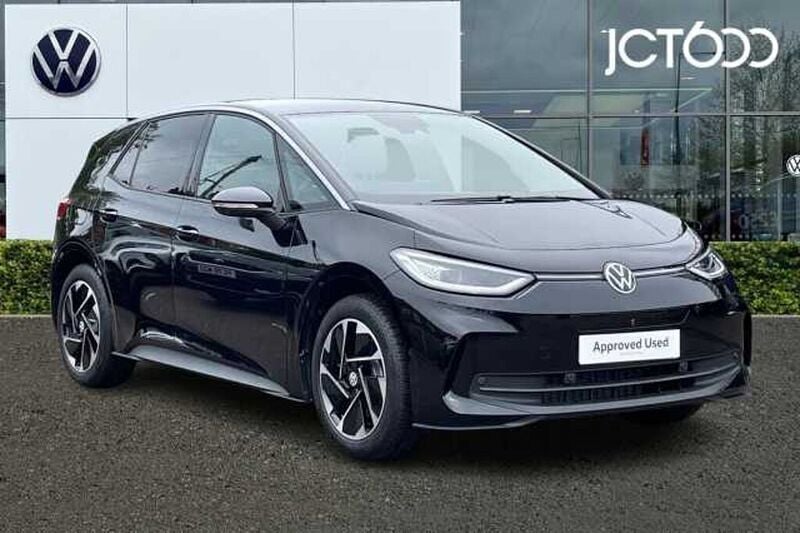 Black Used 2024 VW ID.3 Pro Hatchback | £23,235 (Super price) - Image 1/4