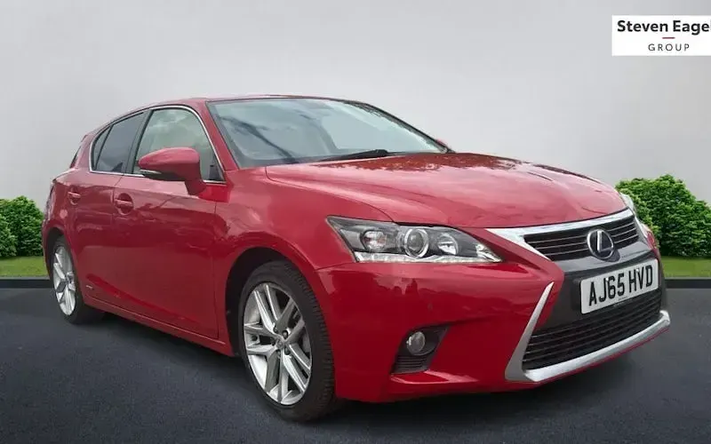 Used Lexus CT200h 136 HP (100 kW) 2017 Hatchback