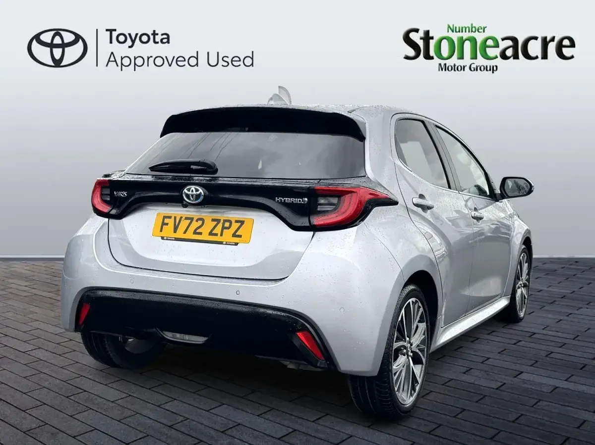 Second-hand Toyota Yaris Hybrid 116 CP (85 kW) 2023 Argintiu Hatchback