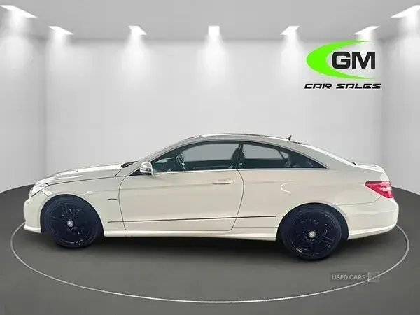 Used Mercedes E250 2011 White Coupe