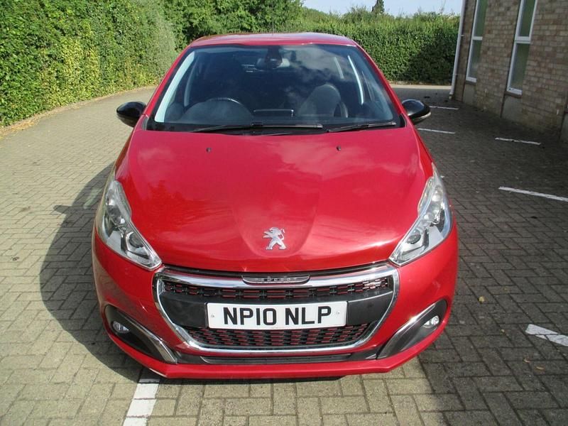 Used Peugeot 208 GT-line 110 HP (80 kW) 2015 Red Hatchback