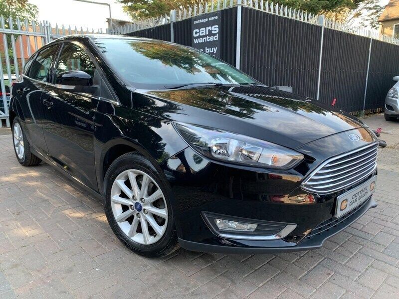 Black Used 2016 Ford Focus Titanium Hatchback | £5,695 (Fair price) - Image 1/4