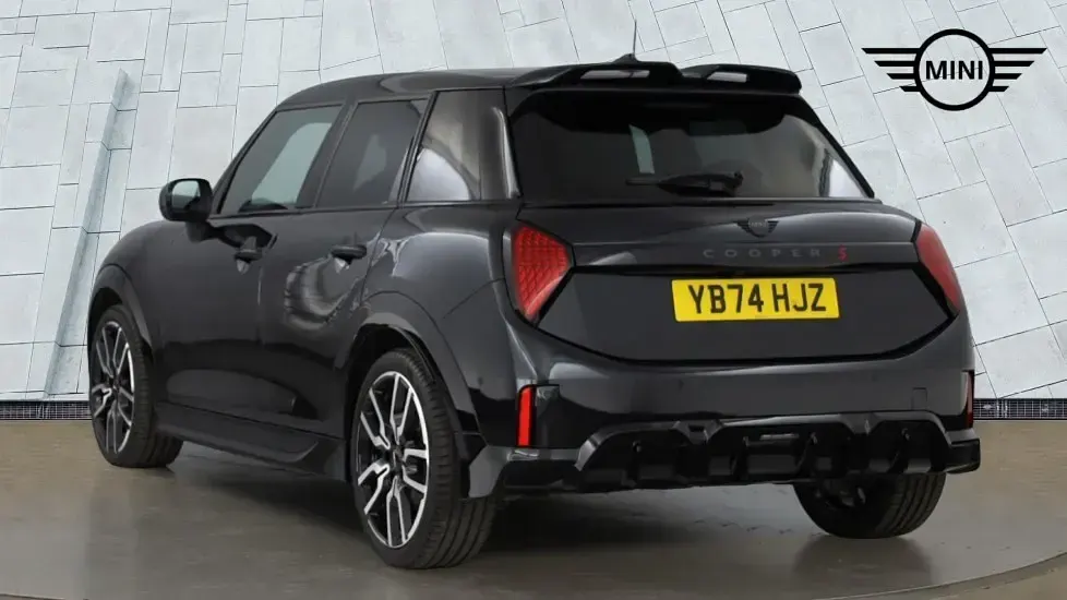 Used Mini Cooper S Hatch 201 HP (147 kW) 2024 Black Hatchback
